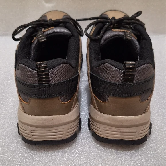 NWOT Men's Black and Brown Skechers Hiking Shoes - Picture 3 of 5